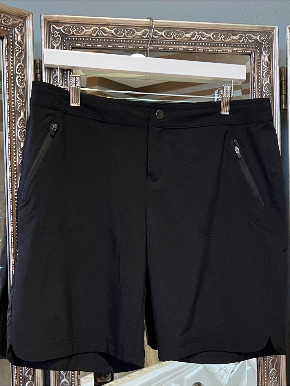 Title Nine Women’s Rogué Shorts - Sz 8